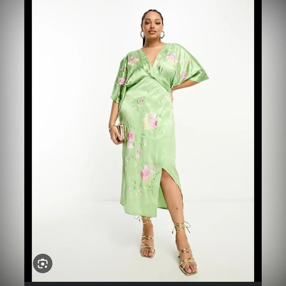 Green Floral Kimono Dress - Picture 5 of 6